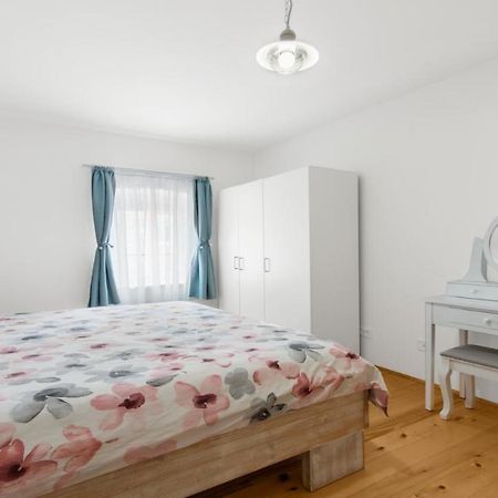 Holiday Home Lino Dajla Exterior photo