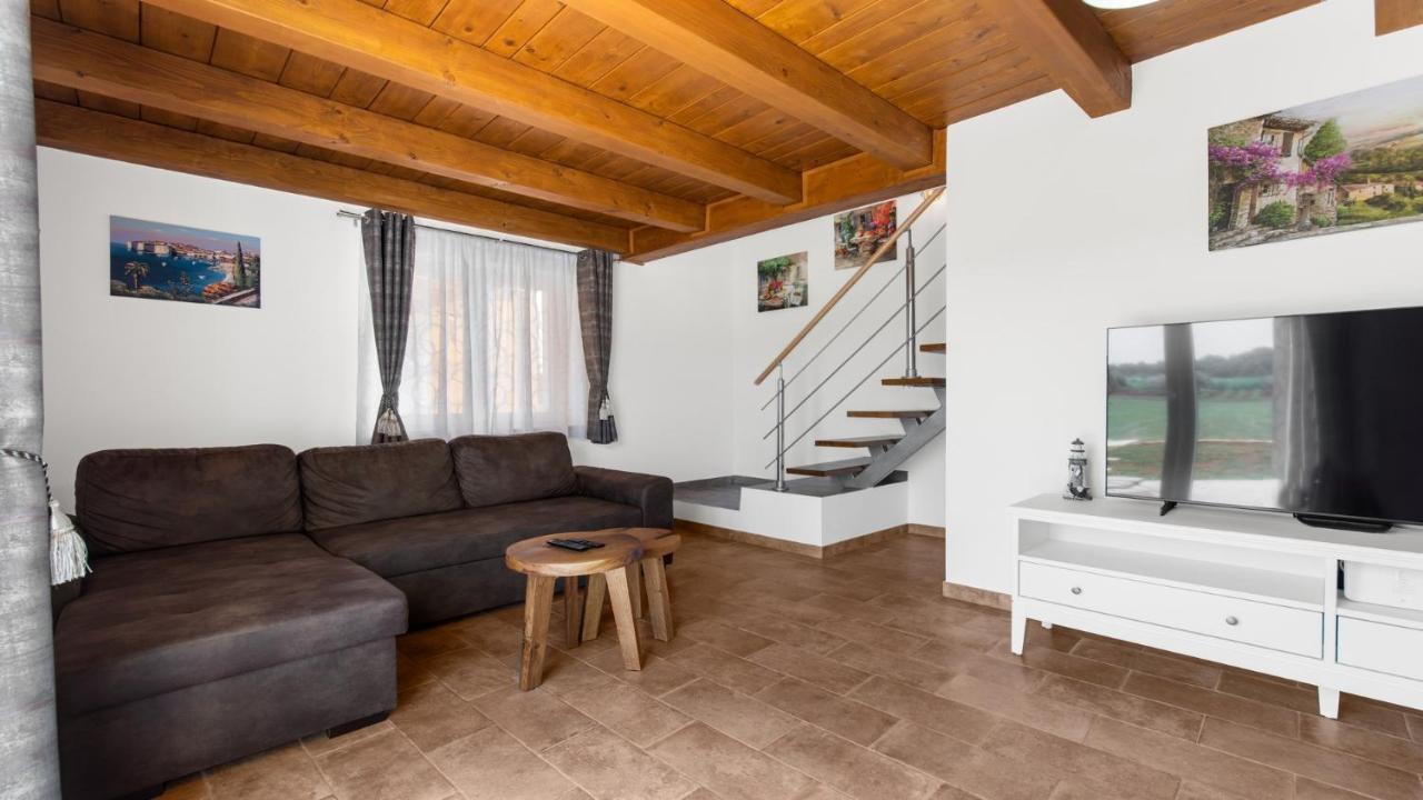 Holiday Home Lino Dajla Exterior photo